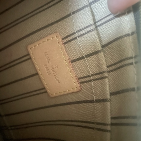 Authentic Lv neverfull wristlet! - Picture 5 of 13